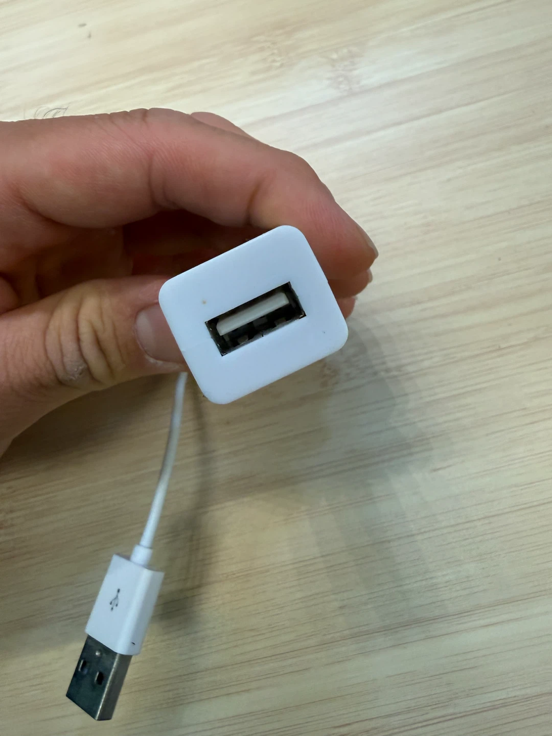 White 3-Port USB Hub - photo 2