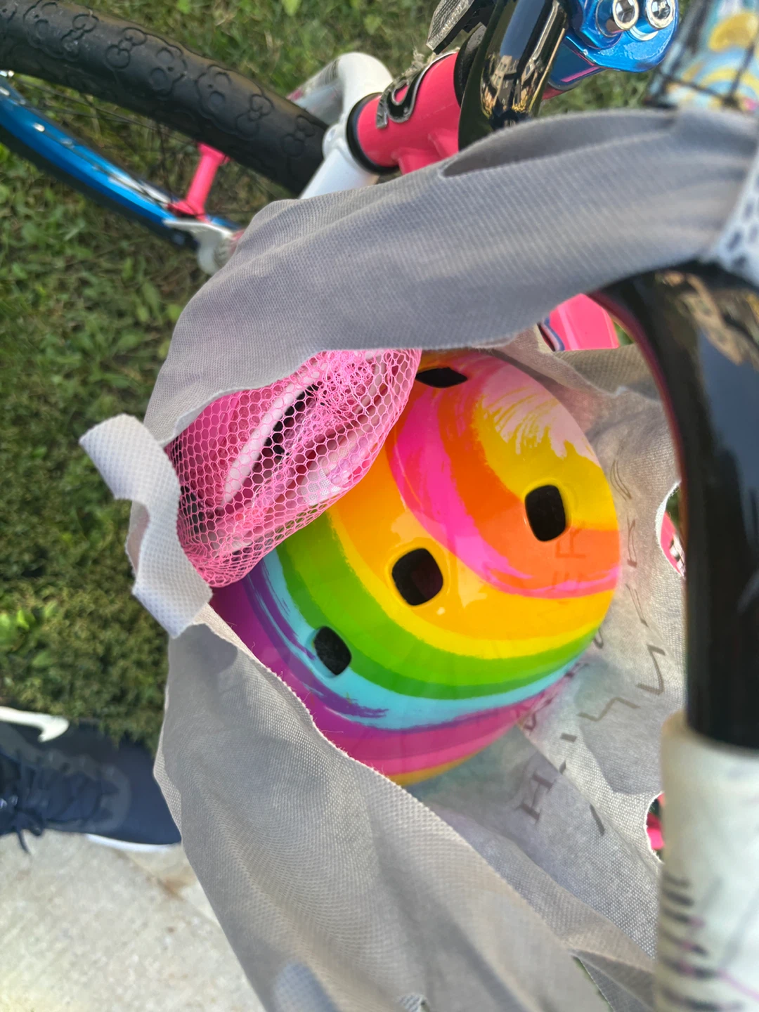 Monster High Kids Bicycle + Kids helmet and protective gear - photo 3