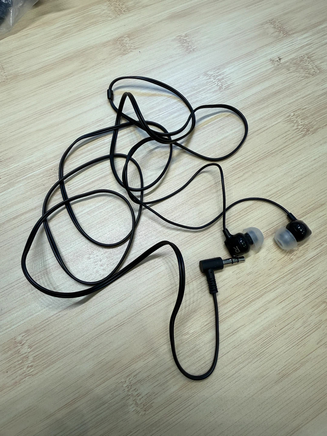 Black Wired Earbuds