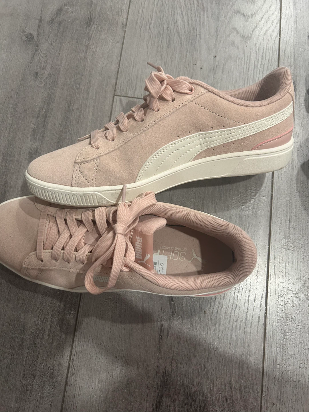 Women’s Sneakers Size 8 - photo 3