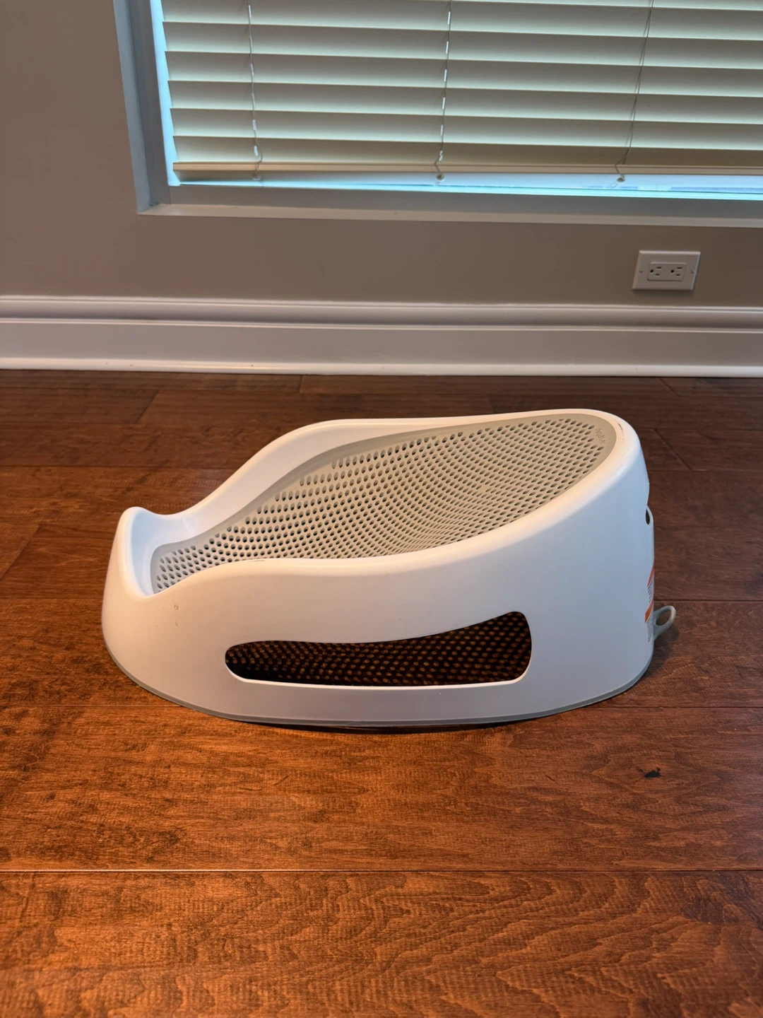 Angelcare Soft-Touch Baby Bath Support (Ergonomic Infant Tub) - photo 4