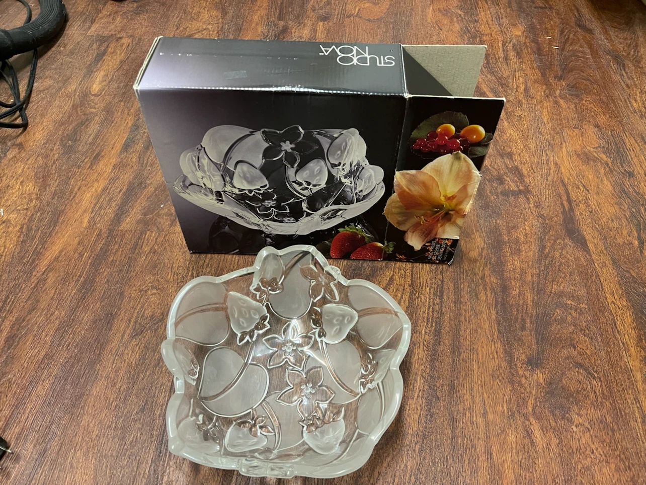 Studio Nova Strawberry Glass Bowl