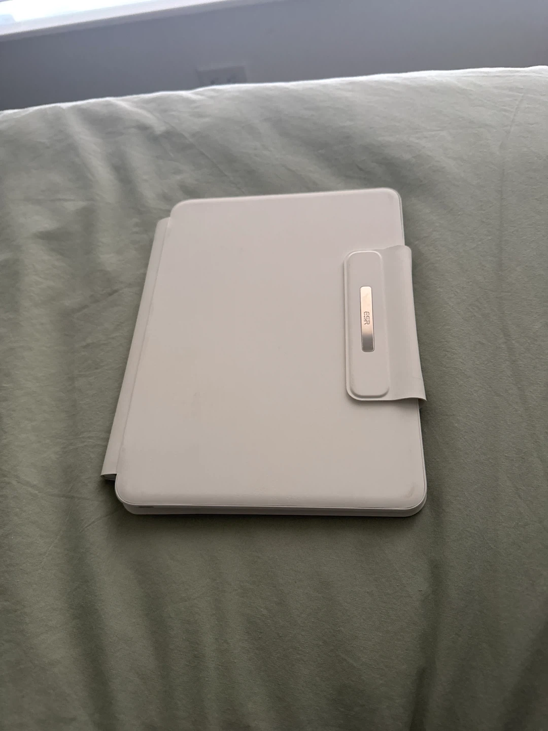ESR White iPad Keyboard Case with Trackpad - photo 4