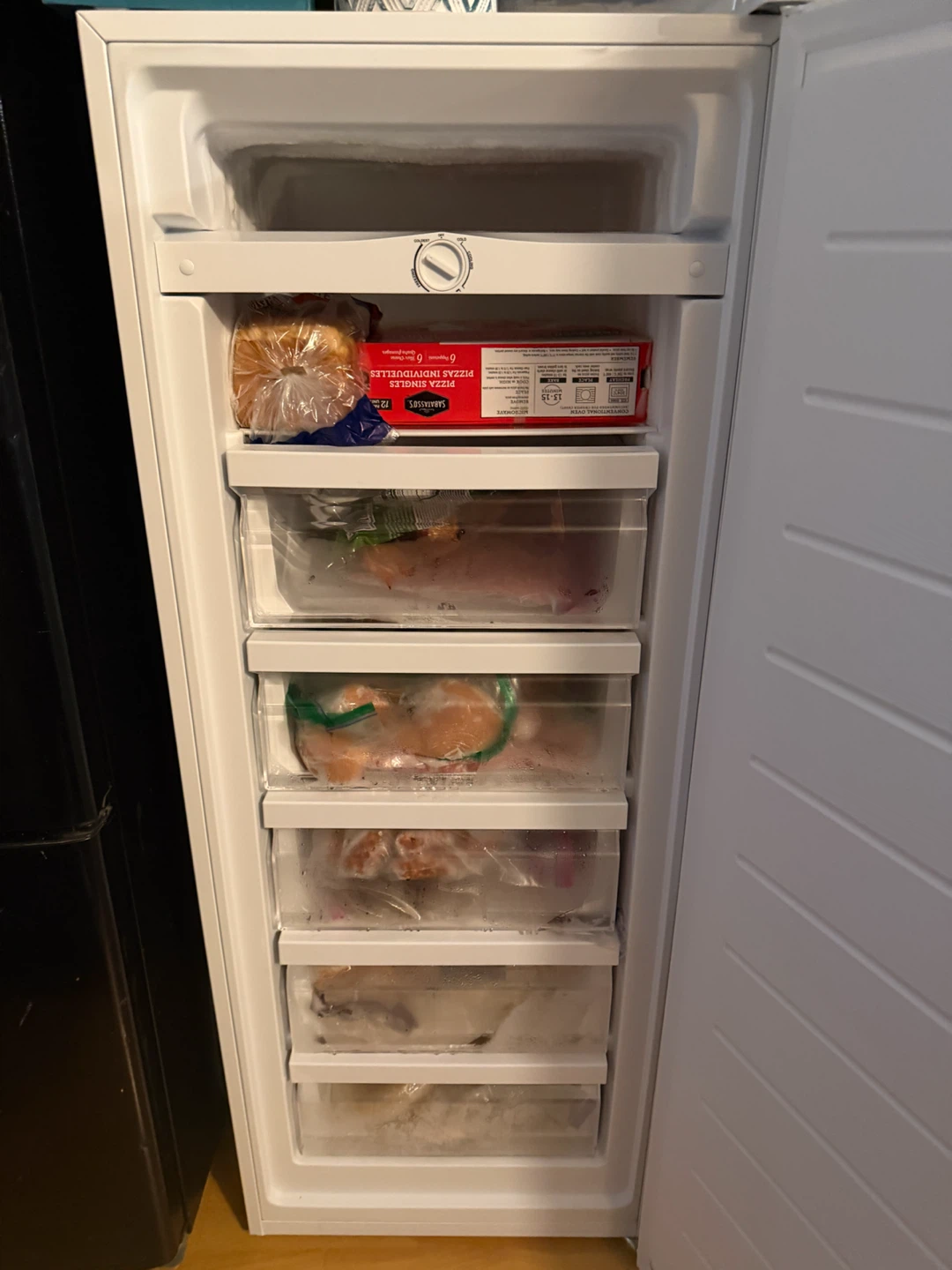 Midea White Upright Freezer - photo 3