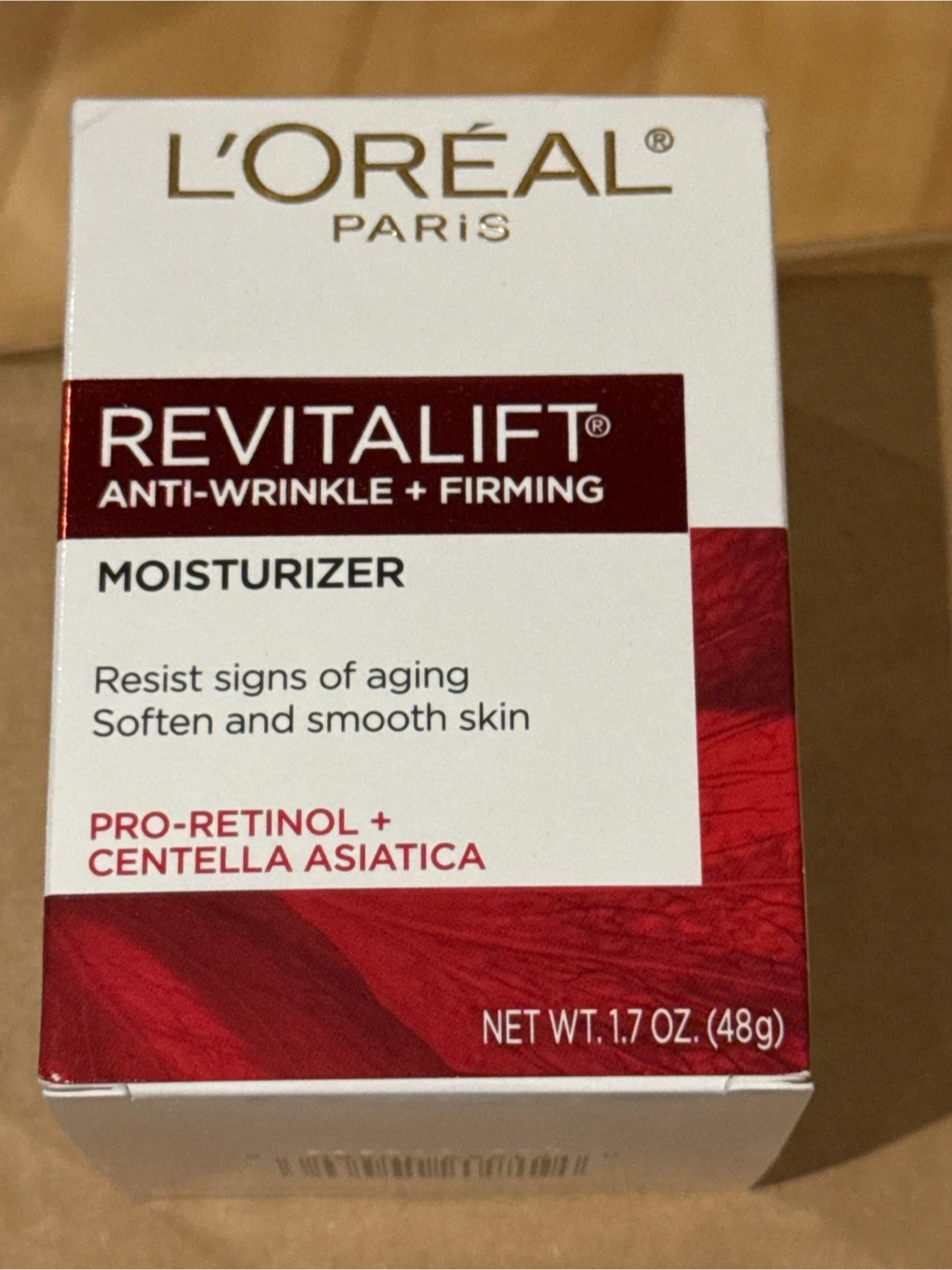 L'Oreal Revitalift Triple Power Moisturizer - photo 5