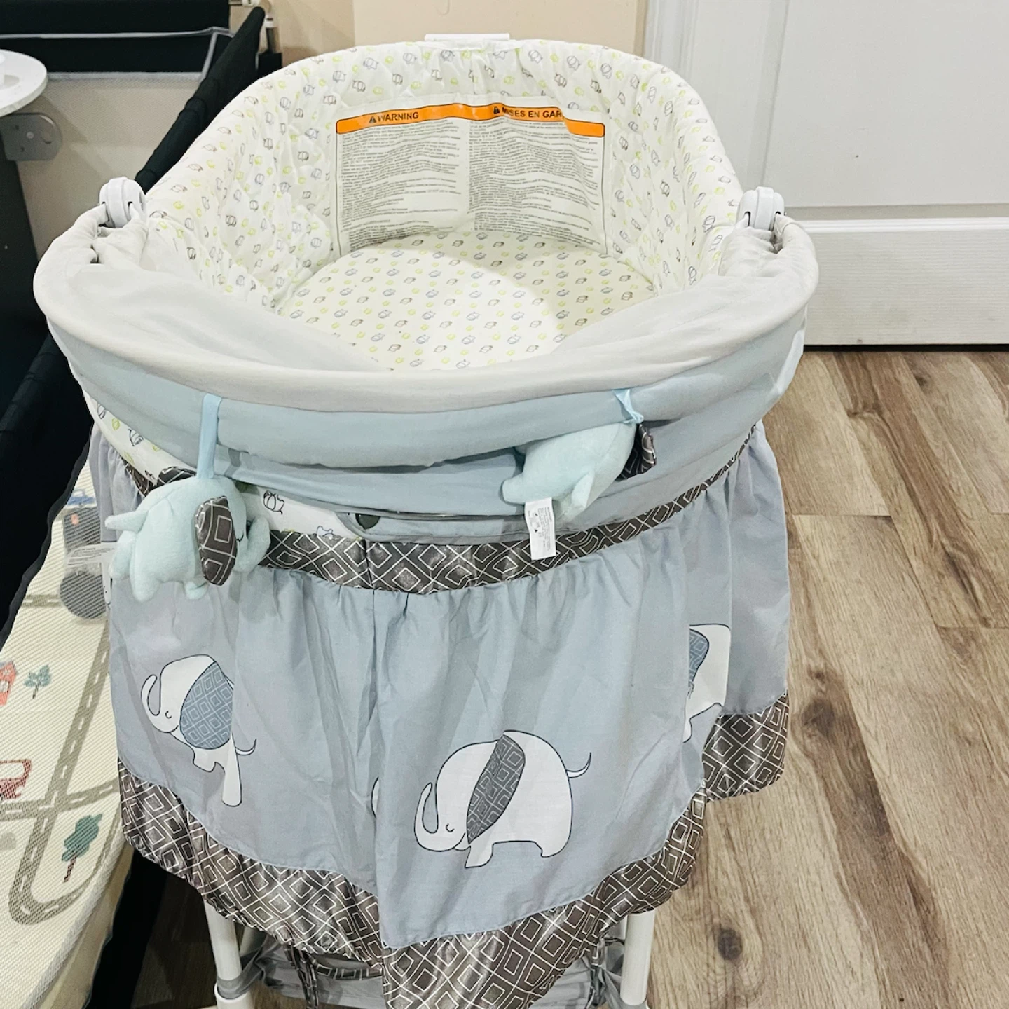 Baby Bassinet with Elephant Pattern