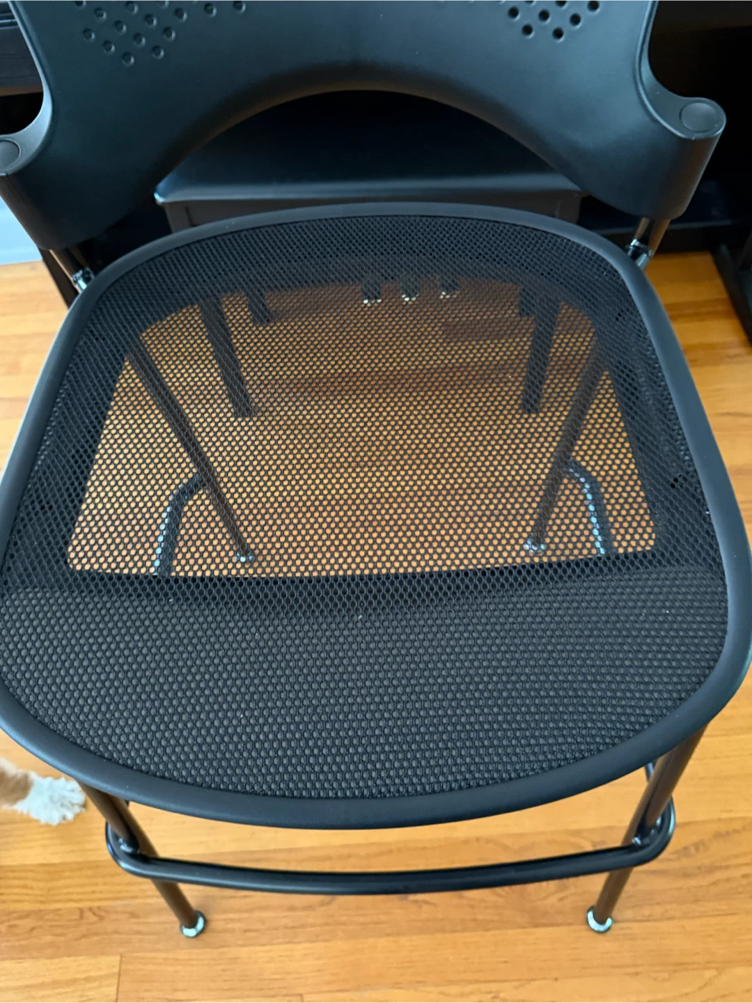 Herman Miller Caper Stacking Barstools - photo 2
