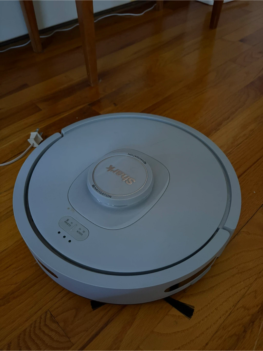 Shark IQ Robot Vacuum with Base - photo 3