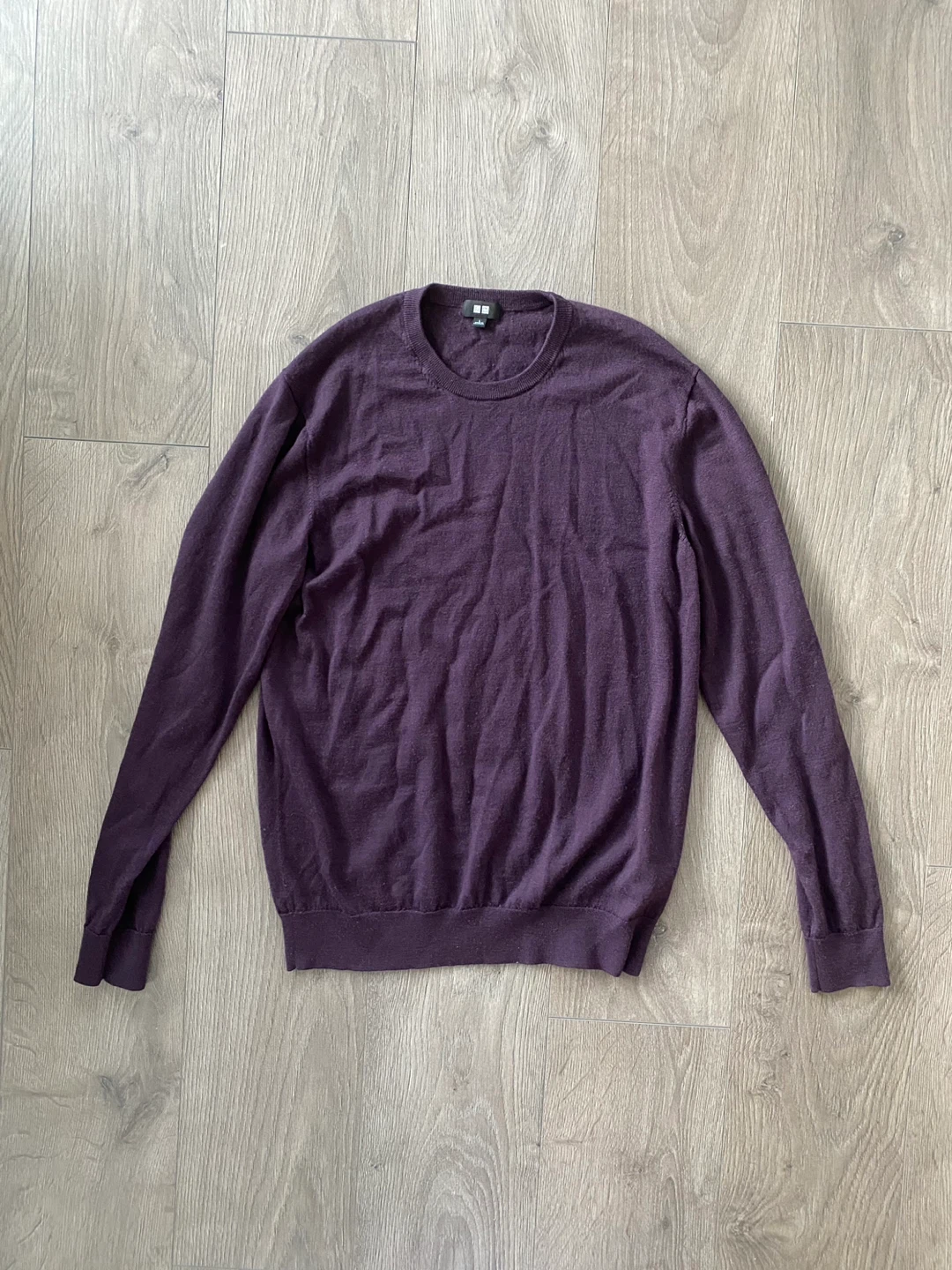 Uniqlo men’s 100% wool sweater