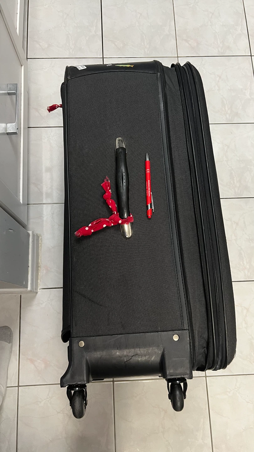 Lansay black upright luggage - photo 4