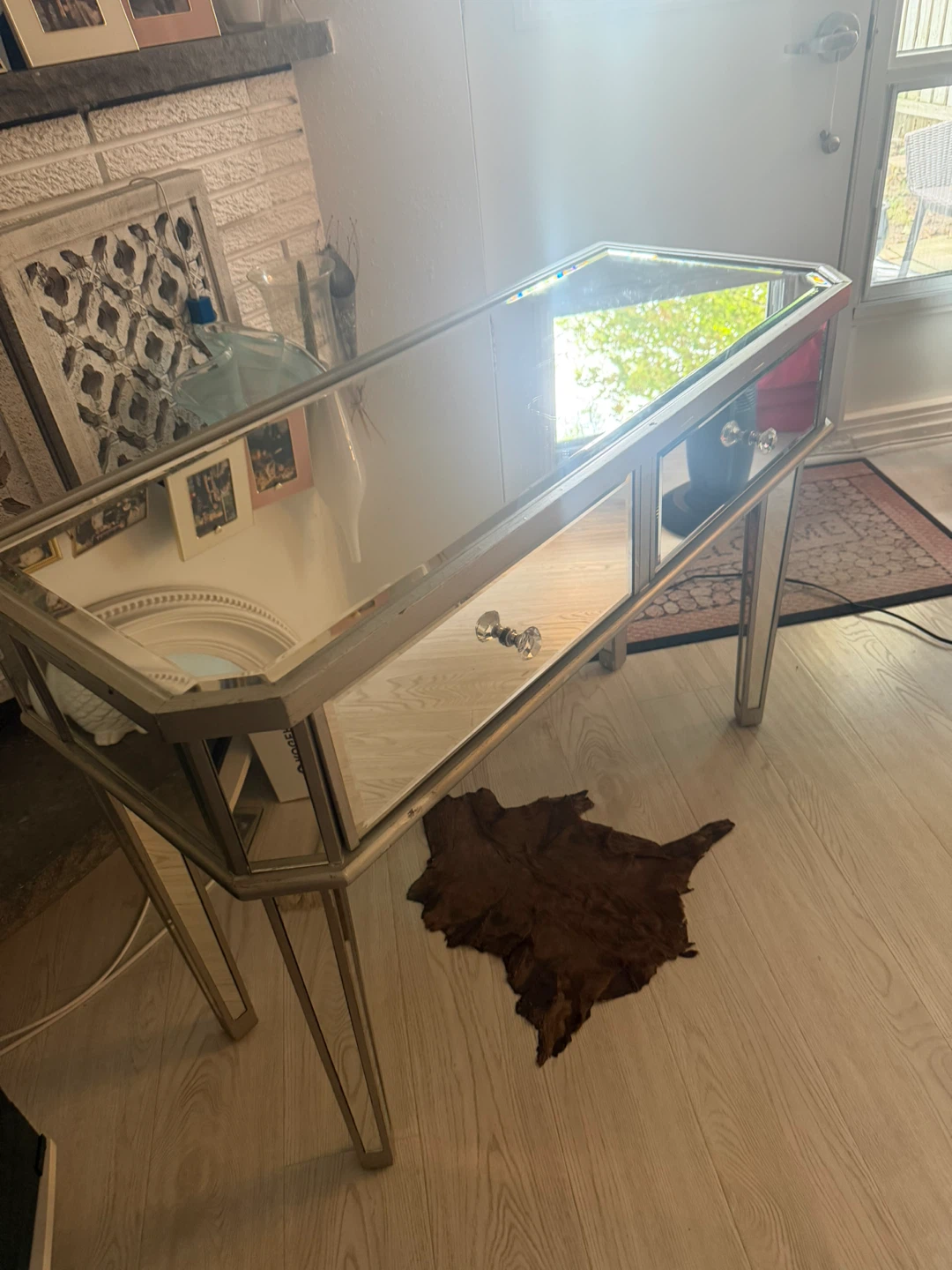 Mirrored Console Table with 2 Drawers – Silver
