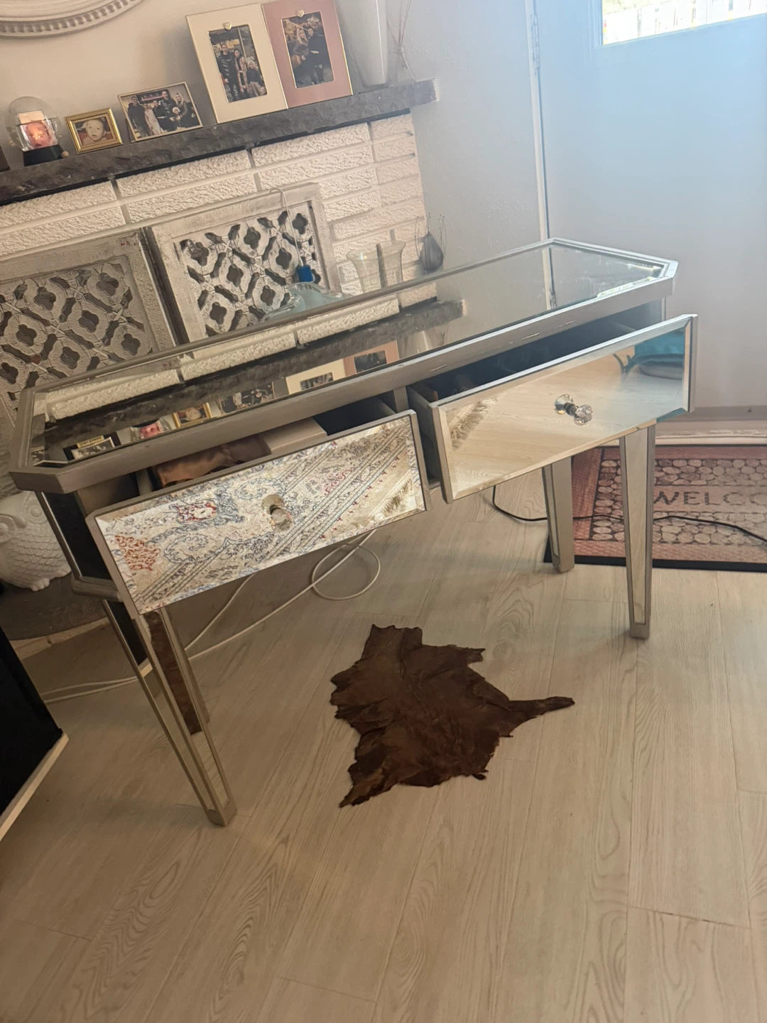 Mirrored Console Table with 2 Drawers – Silver - photo 3