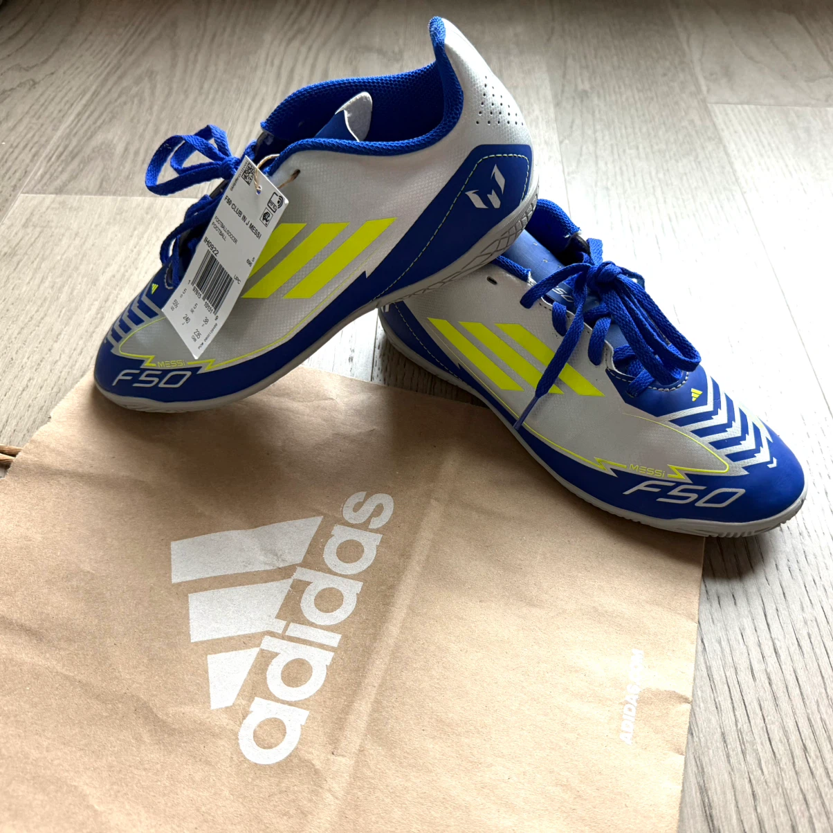 NEW Adidas F50 Messi Club Kids Futsal - Size US 5.5 - photo 2