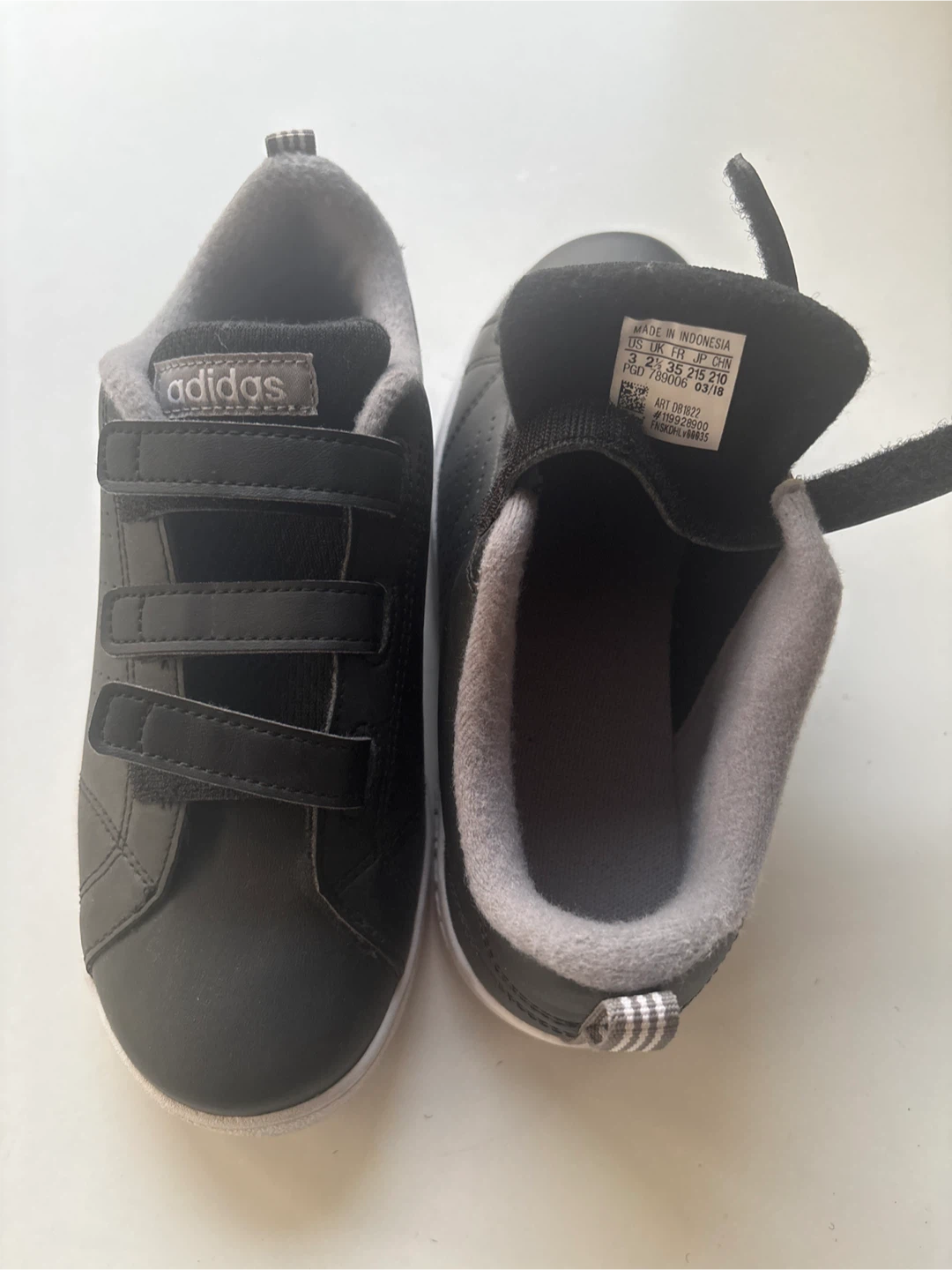 Adidas Kids Velcro Sneakers Black Size 3 - photo 3