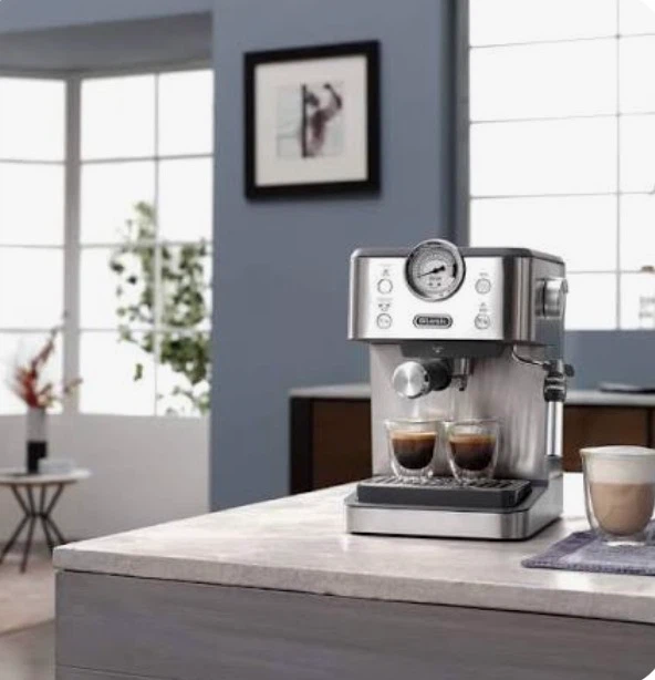 De'Longhi Classic Espresso and Cappuccino Maker - photo 3