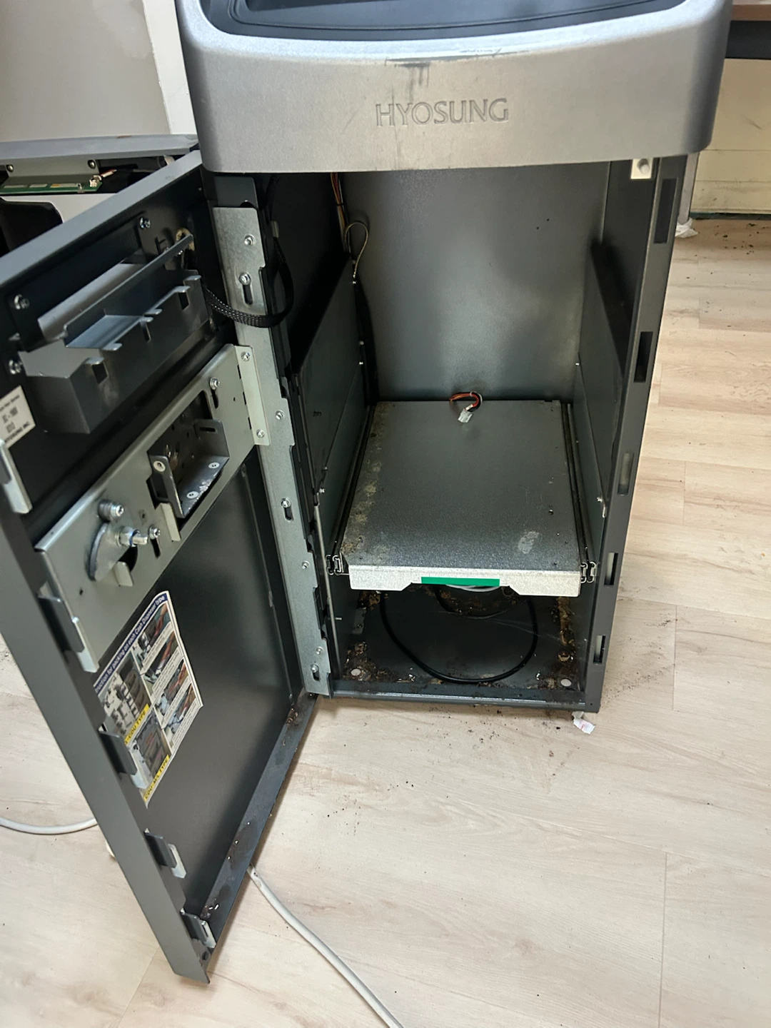 3 ATM Machines - photo 3