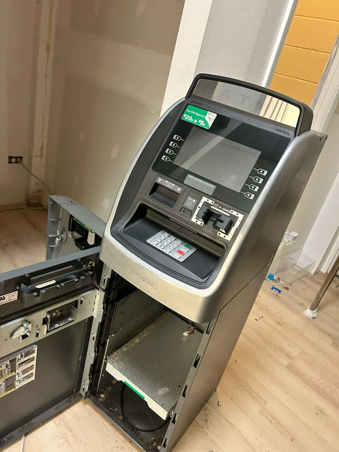 3 ATM Machines - photo 4