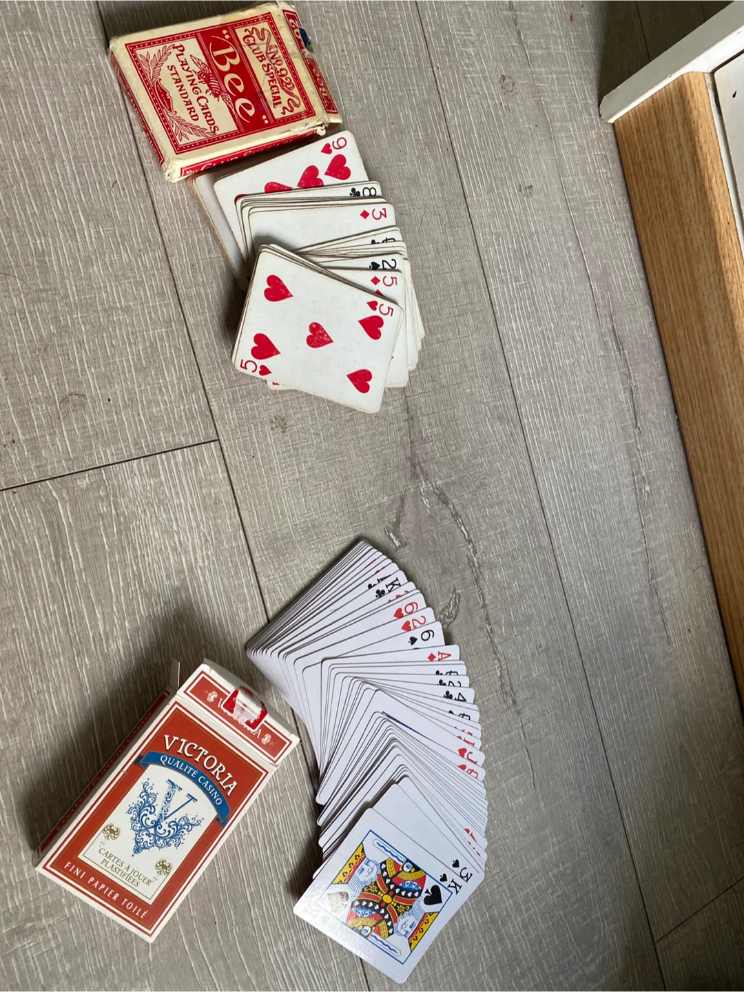 Two decks of playing cards: Bee and Victoria