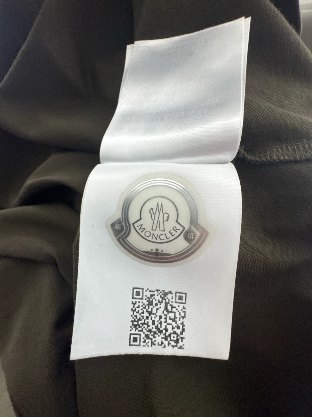 Moncler logo patch t-shirt - photo 5