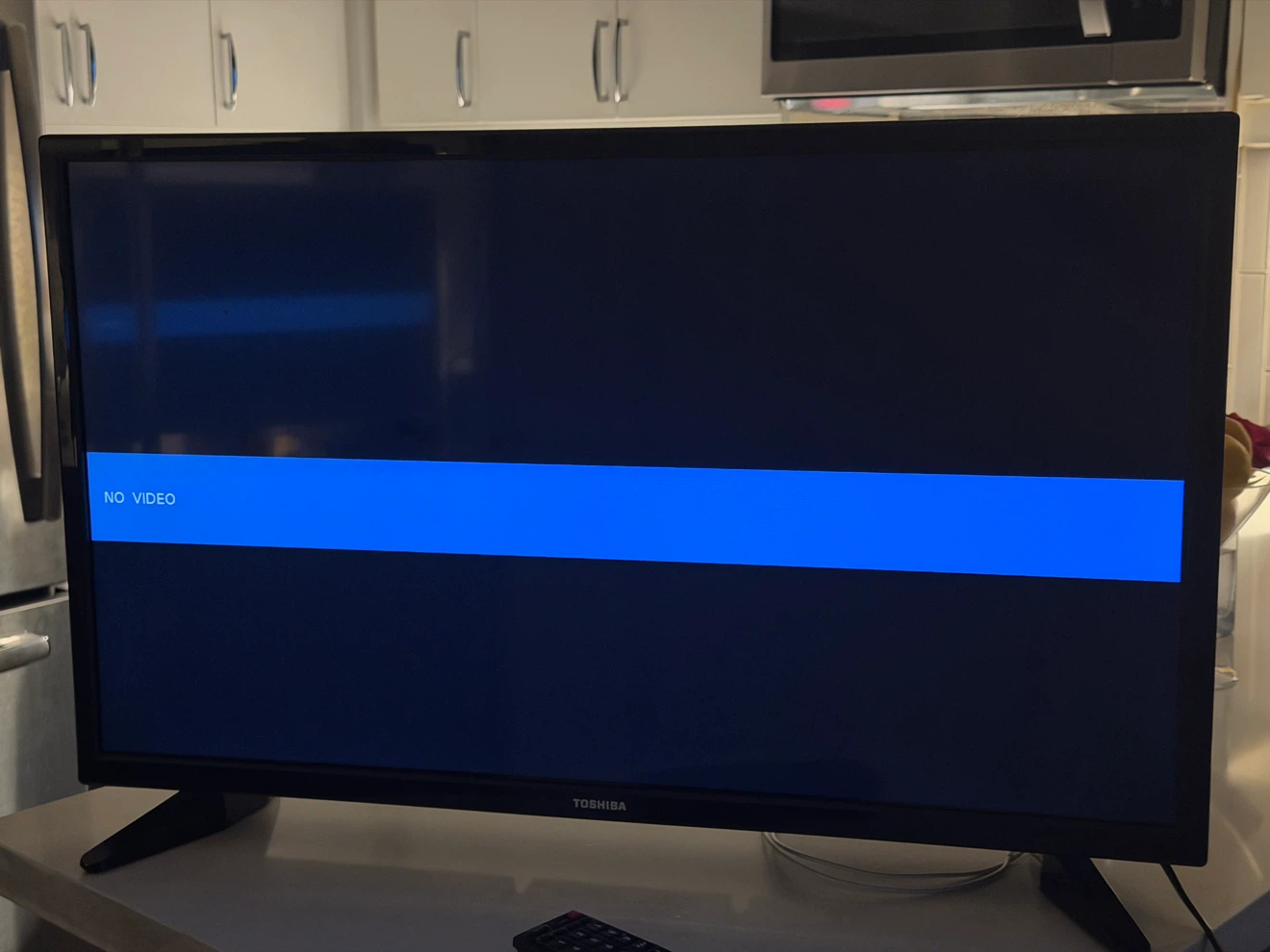Title: 32" Toshiba LED TV (Model 32L220U) - Great Condition