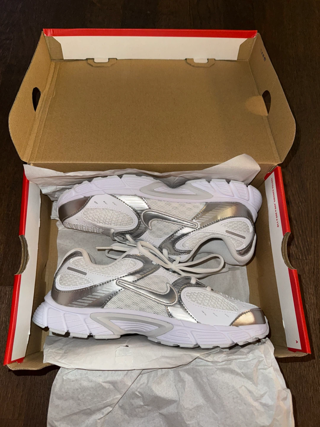 NEW Nike Shoes White/Silver (Women’s 6.5)