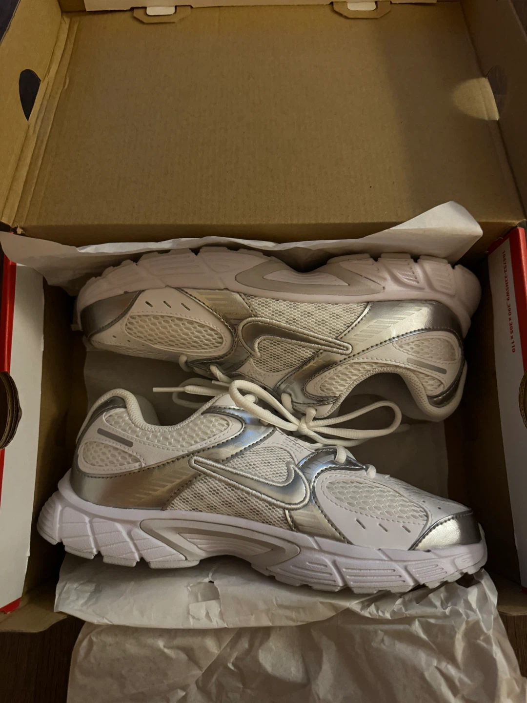 NEW Nike Shoes White/Silver (Women’s 6.5) - photo 2