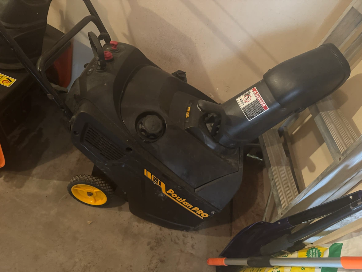 Poulin Pro Gas Snowblower. Excellent condition