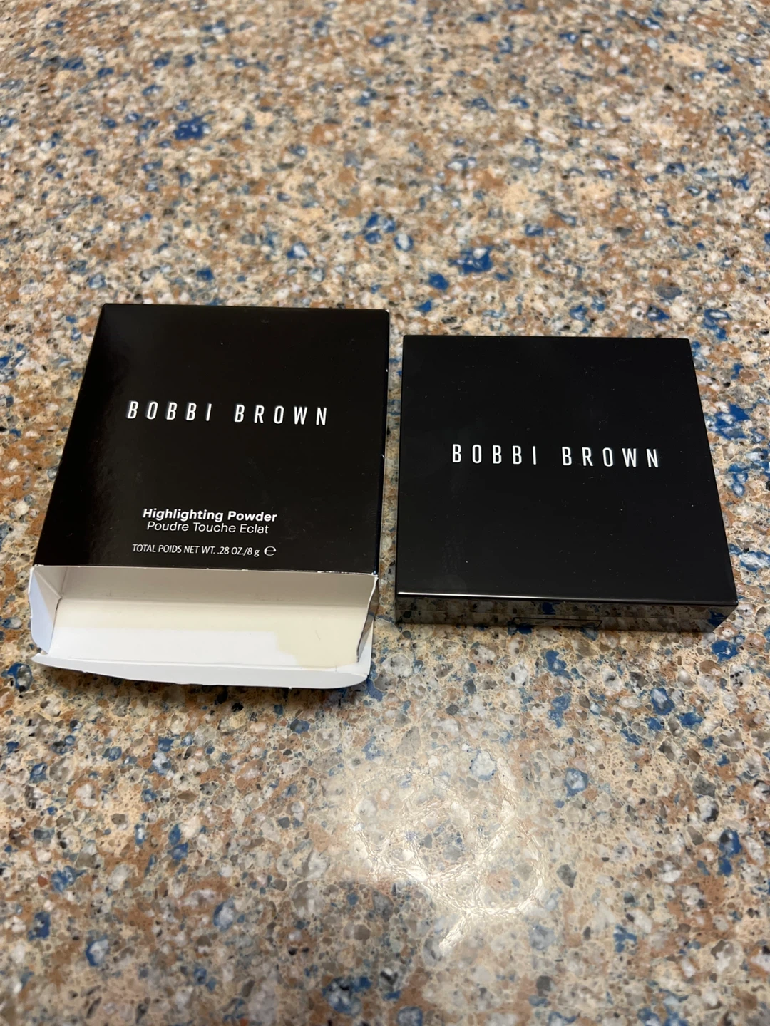 Bobbi Brown Highlighting Powder in Pink Glow - photo 3
