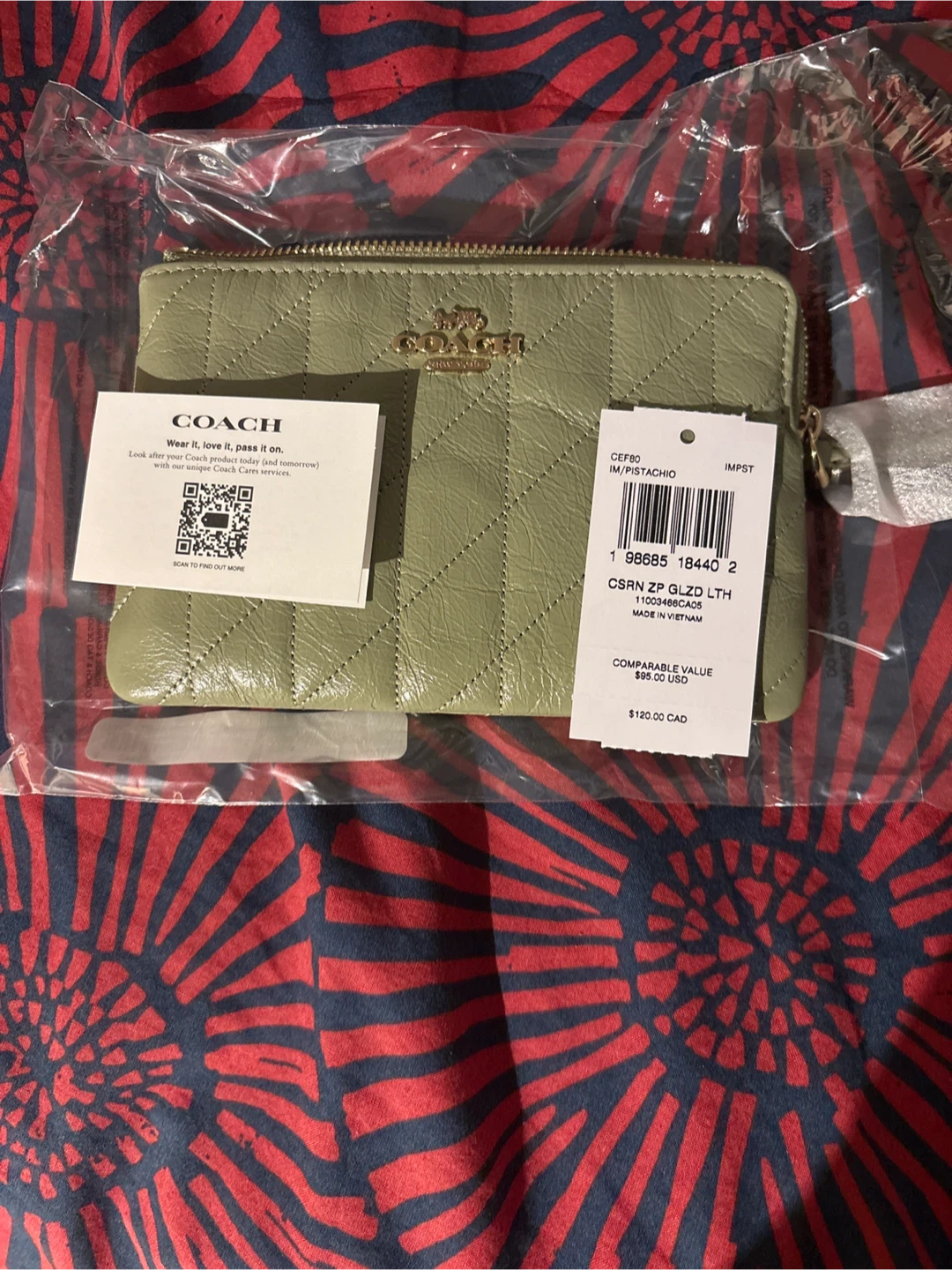 NWT Coach  Wristlet - Pistachio