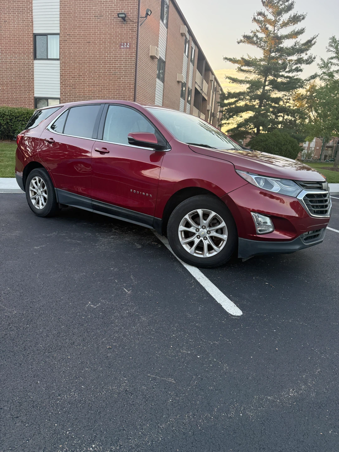 2019 Red Chevrolet Equinox LT - photo 5