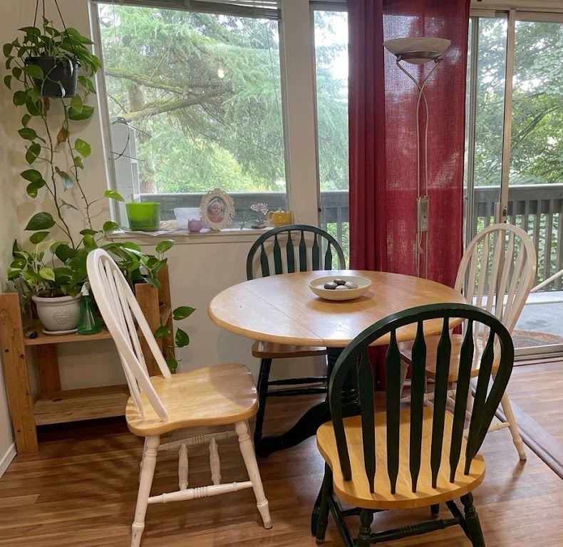 Round wooden dining table - photo 2