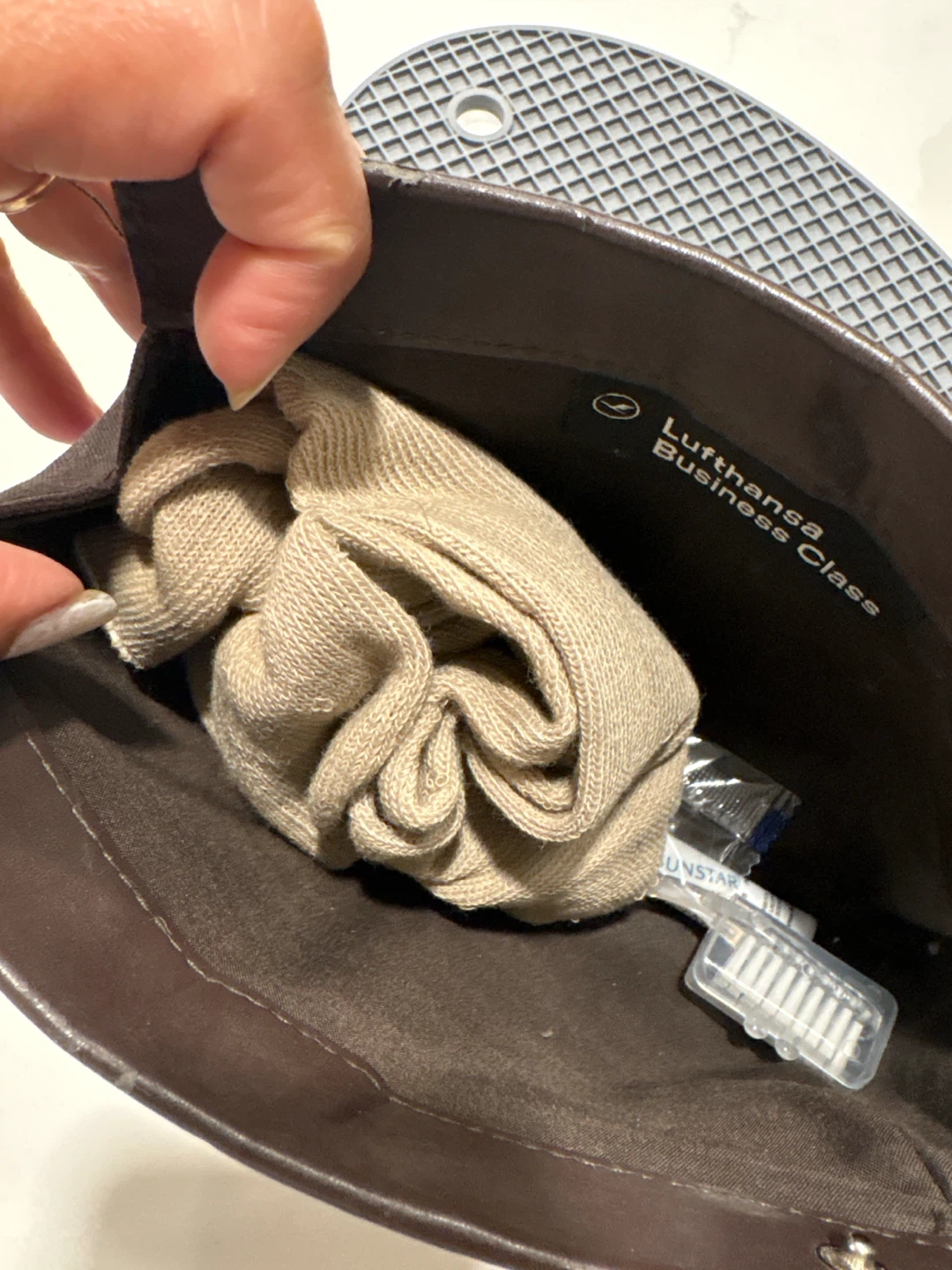 The Bridge Lufthansa Business Class Amenity Kit - photo 2