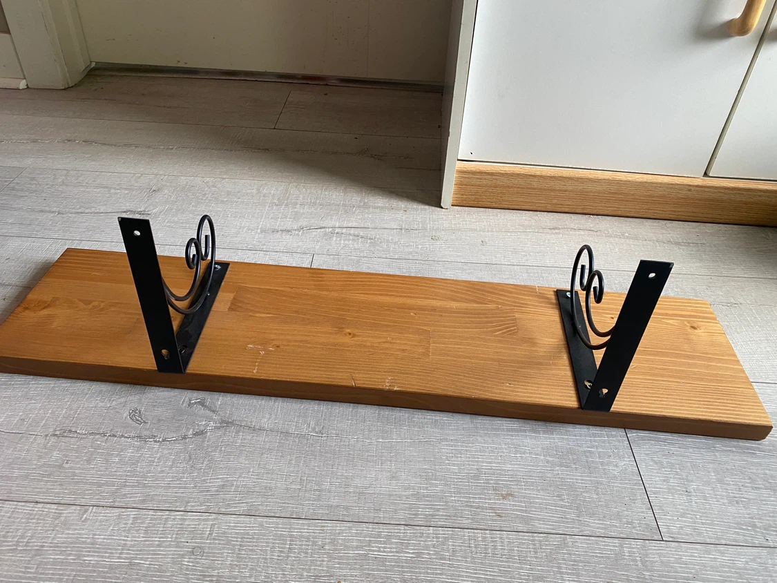 Wooden Wall Shelf with Scroll Brackets - photo 5