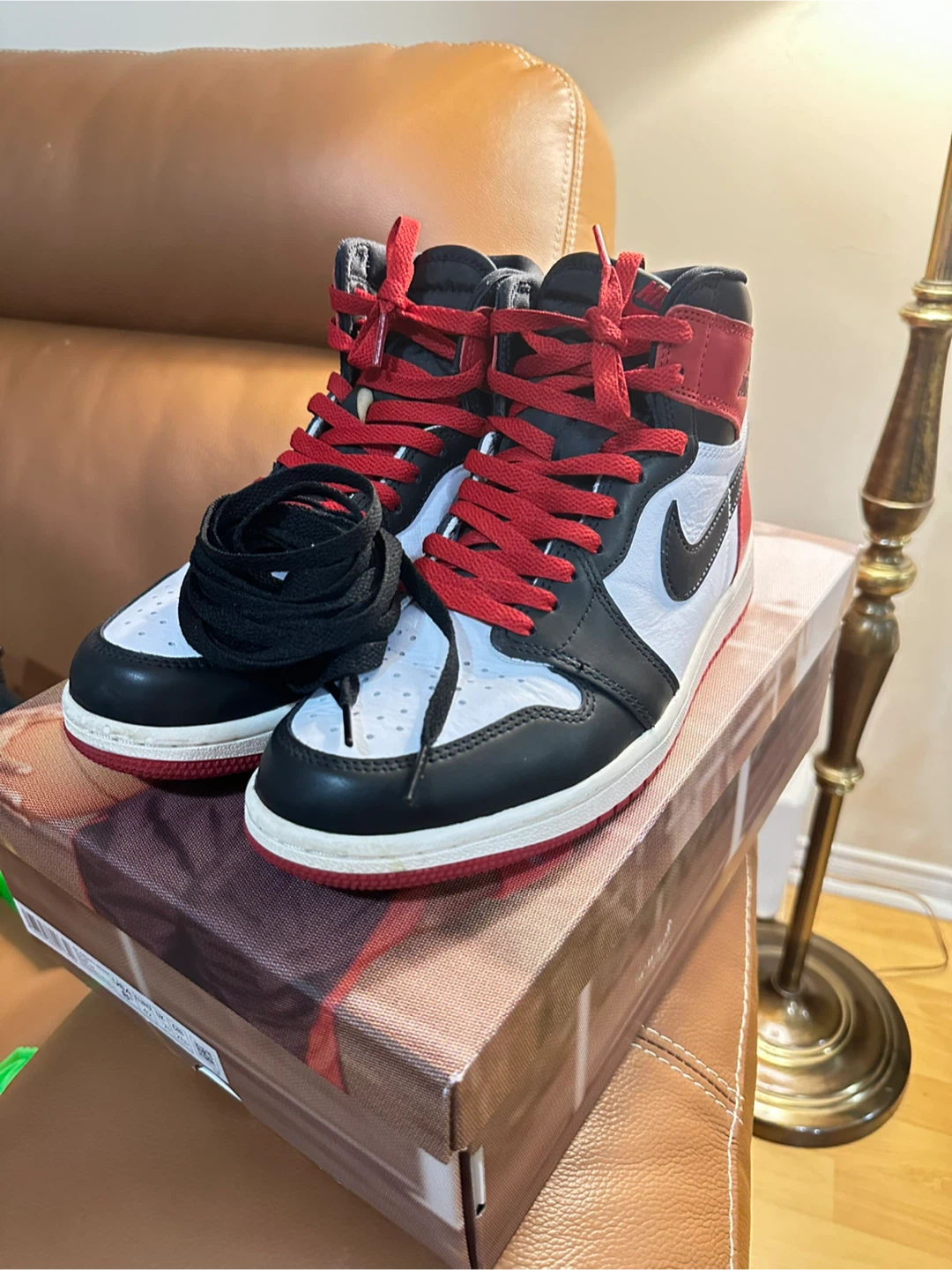Nike Air Jordan 1 Retro High OG - photo 2