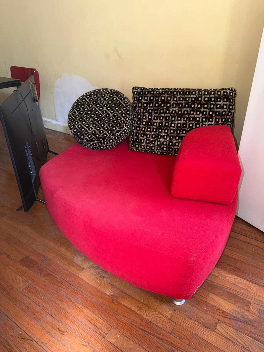 Red Upholstered Accent Chair - photo 2