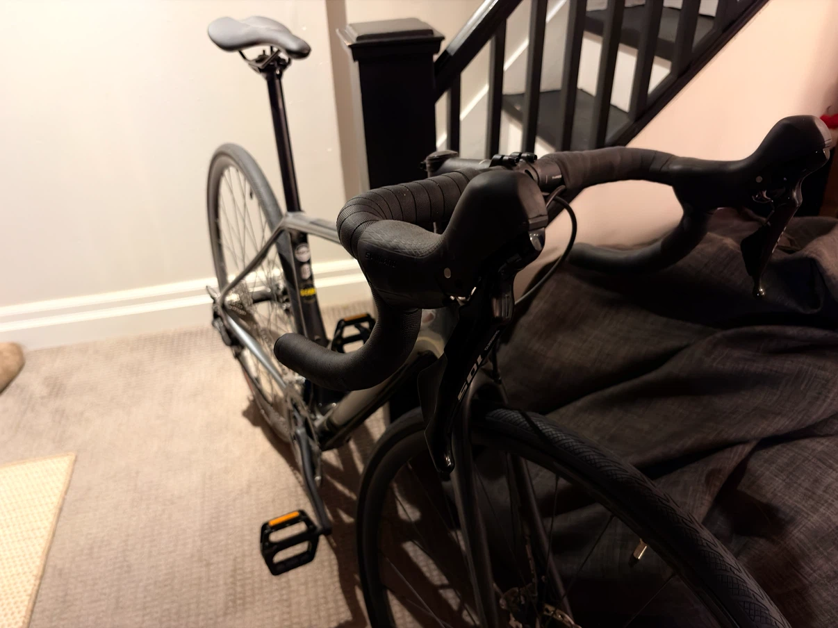 Cannondale Synapse Road Bike - photo 2