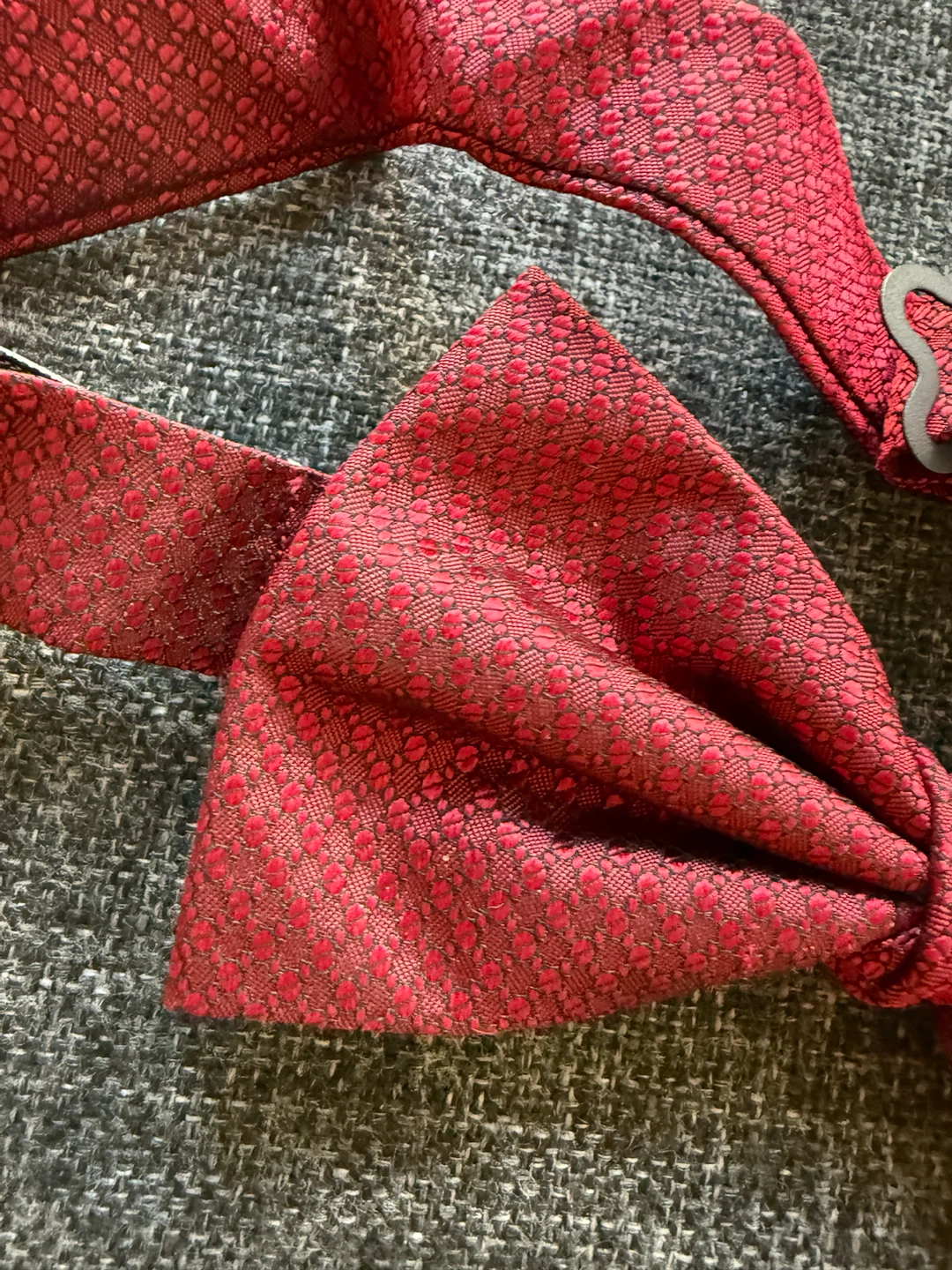 Le Château Red Silk Bow Tie - photo 2