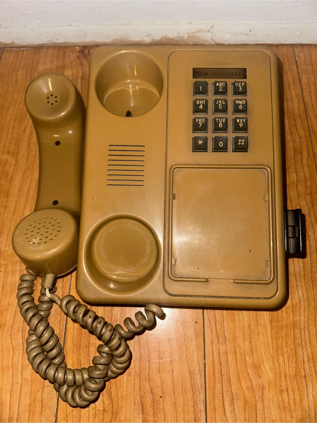 Vintage Push Button Telephone - photo 3