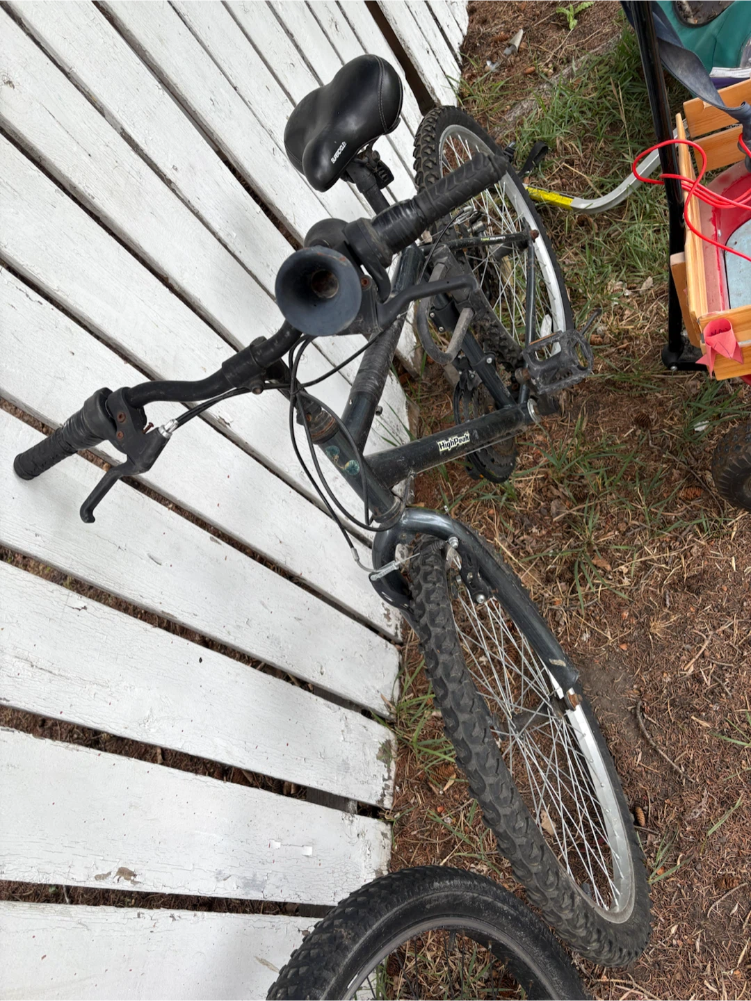 Supercycle HighPeak Mountain Bike