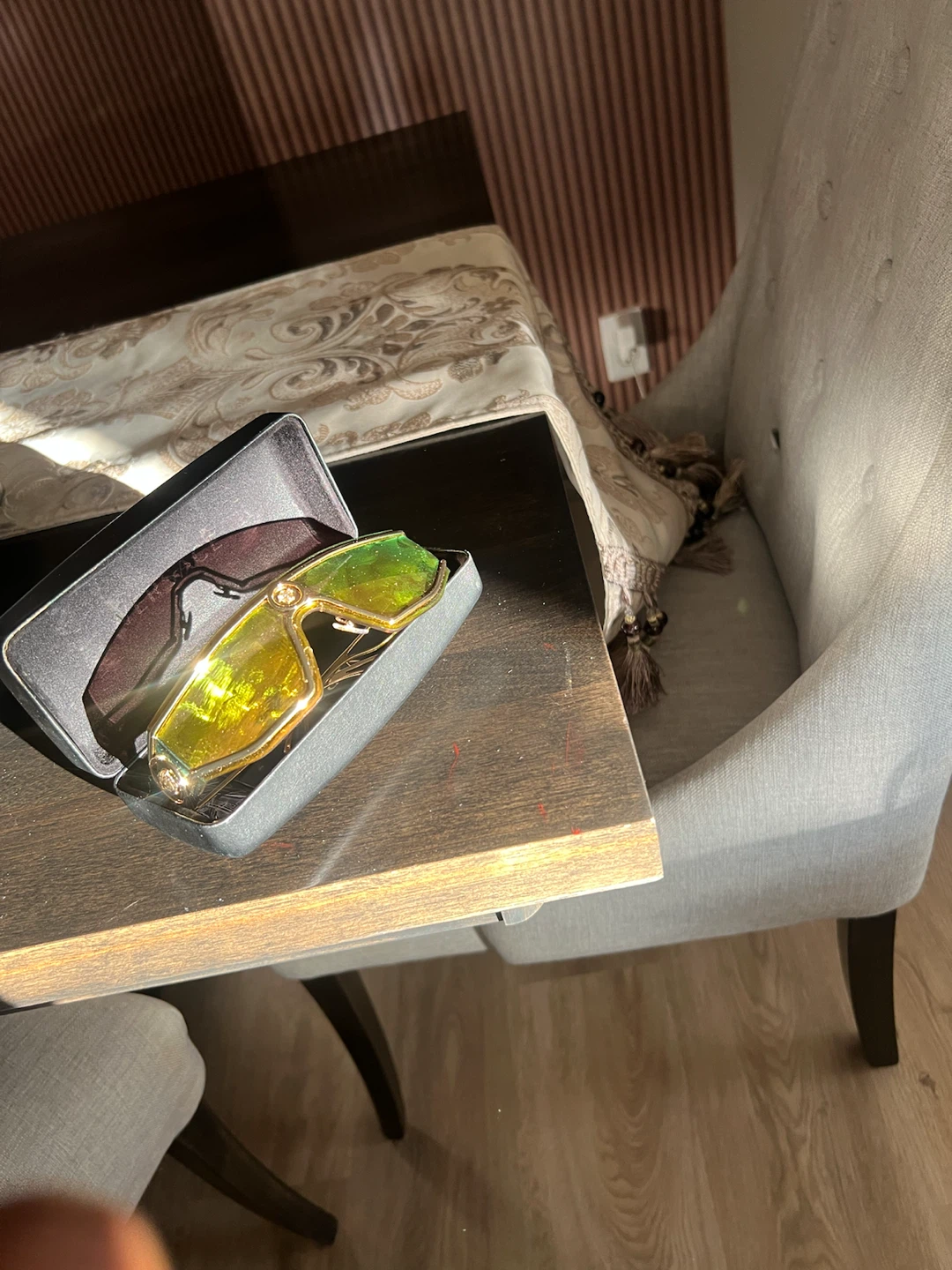 Versace Tribute Gold Sunglasses - photo 2