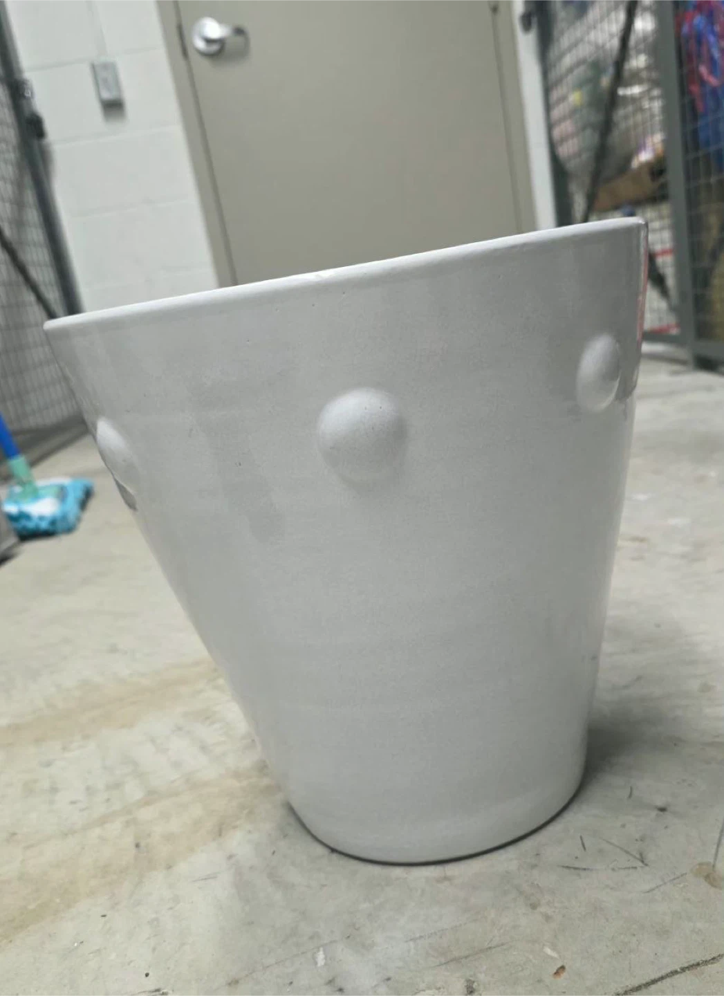2 large plants pots - photo 4