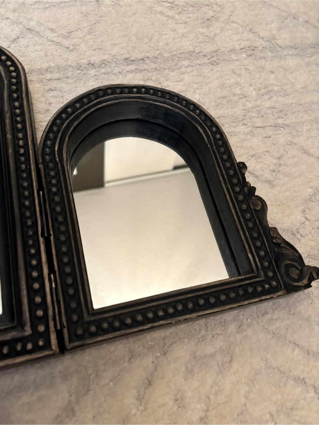 Vintage-Style Tri-Fold Tabletop Mirror - photo 3