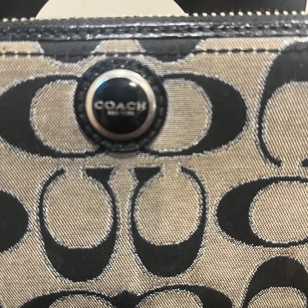 Coach Signature Zip-Around Wallet - photo 2