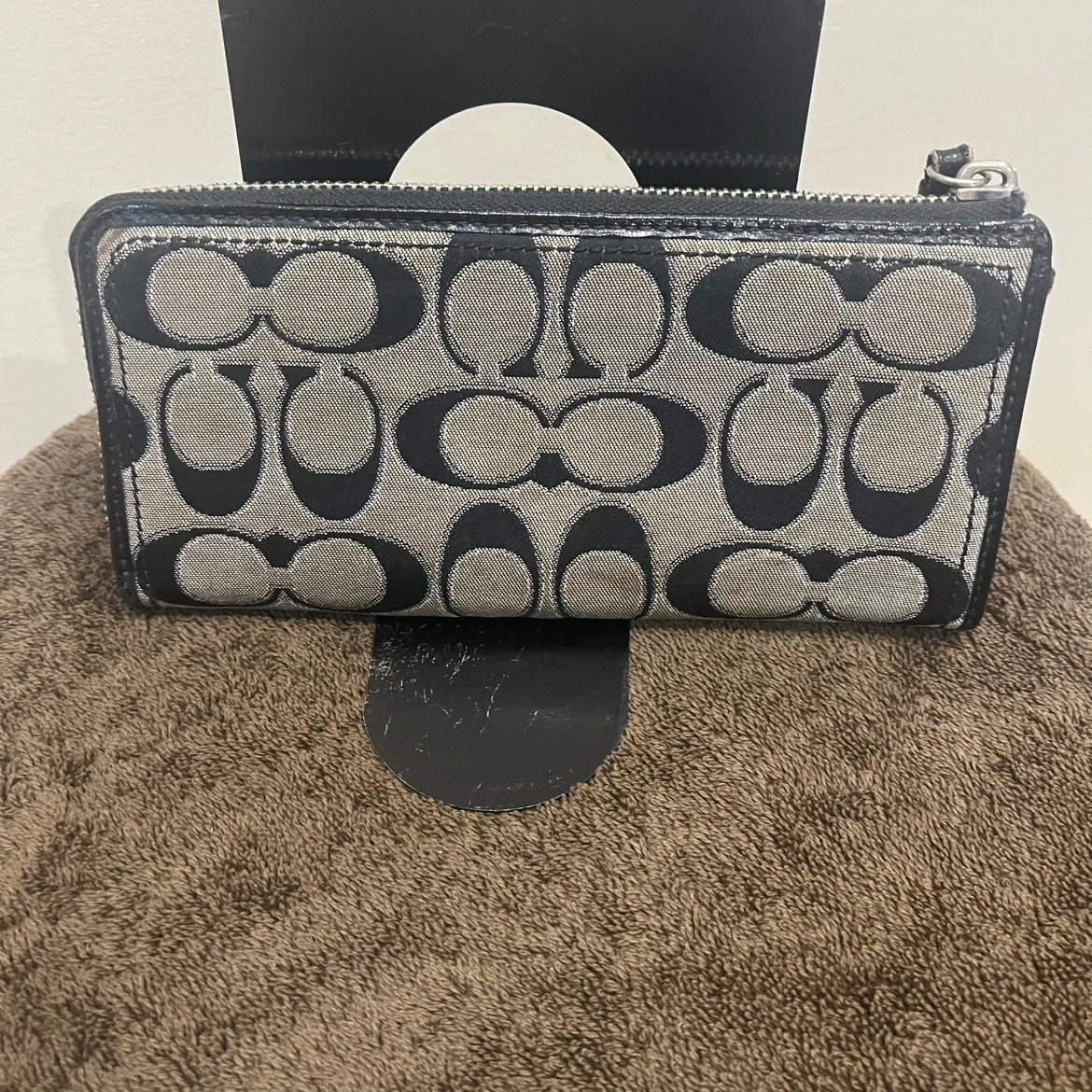 Coach Signature Zip-Around Wallet - photo 3