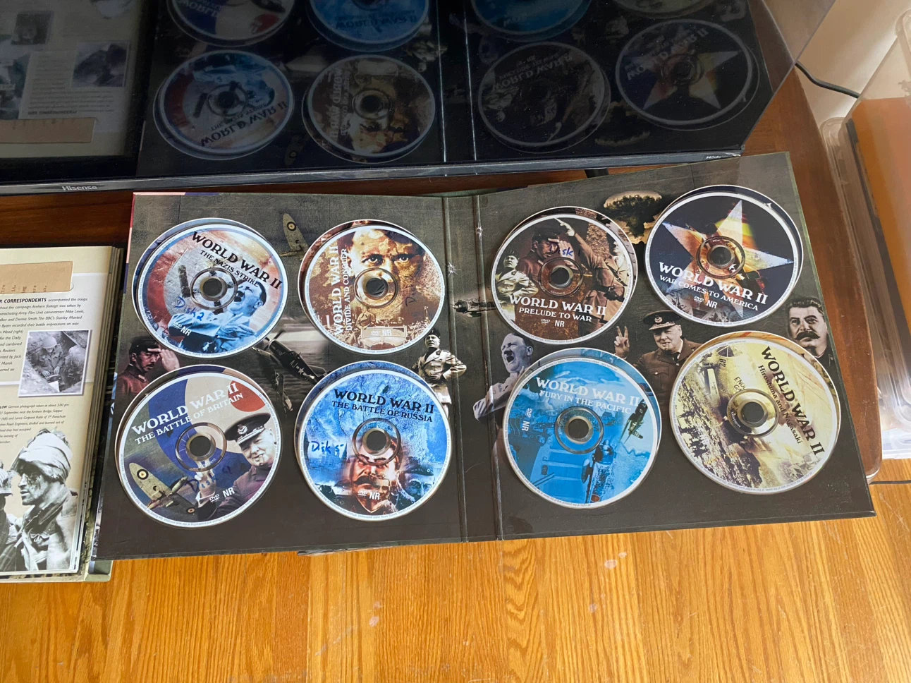 World War II 8 DVD Box Set - photo 2
