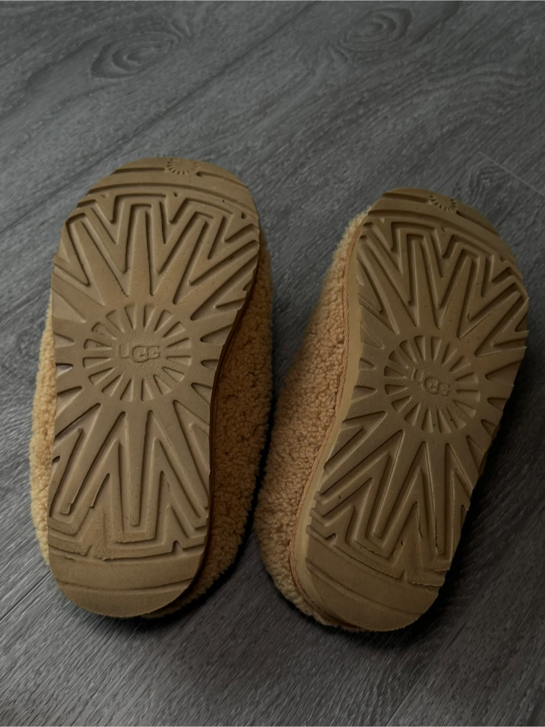 UGG Tasman Sherpa Maxi Curl Slippers - photo 3