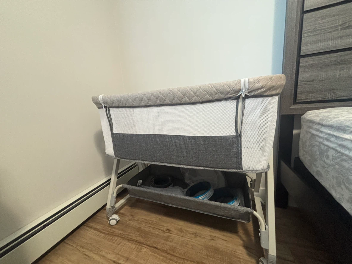 Baby Bedside Bassinet - photo 2