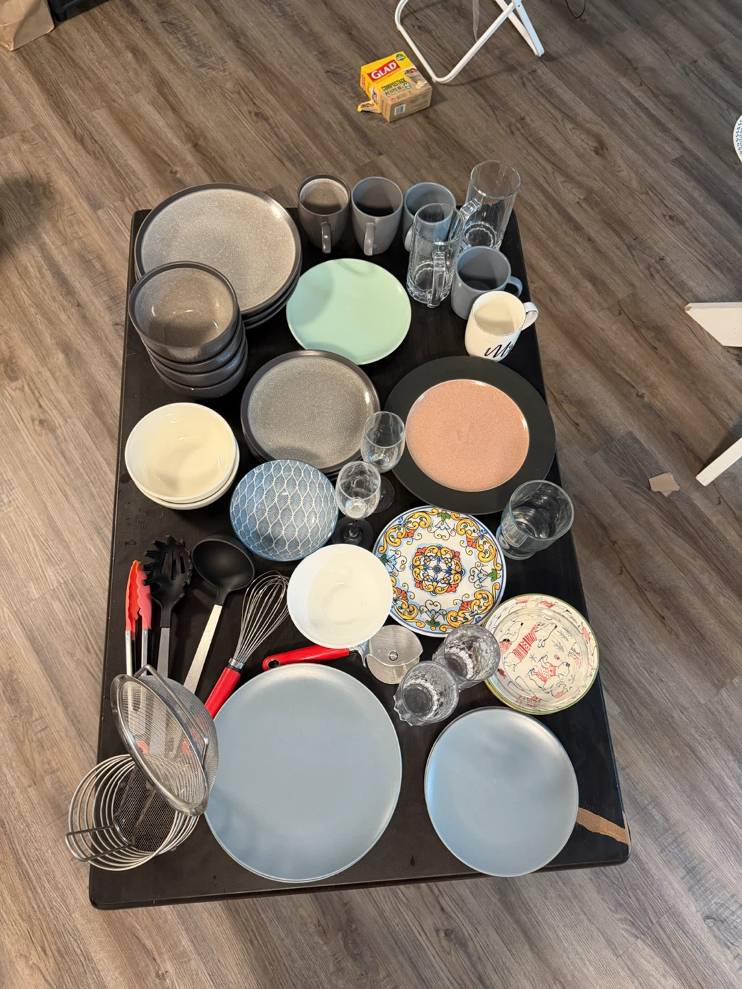 Full Kitchenware and Dinnerware Sale - photo 2