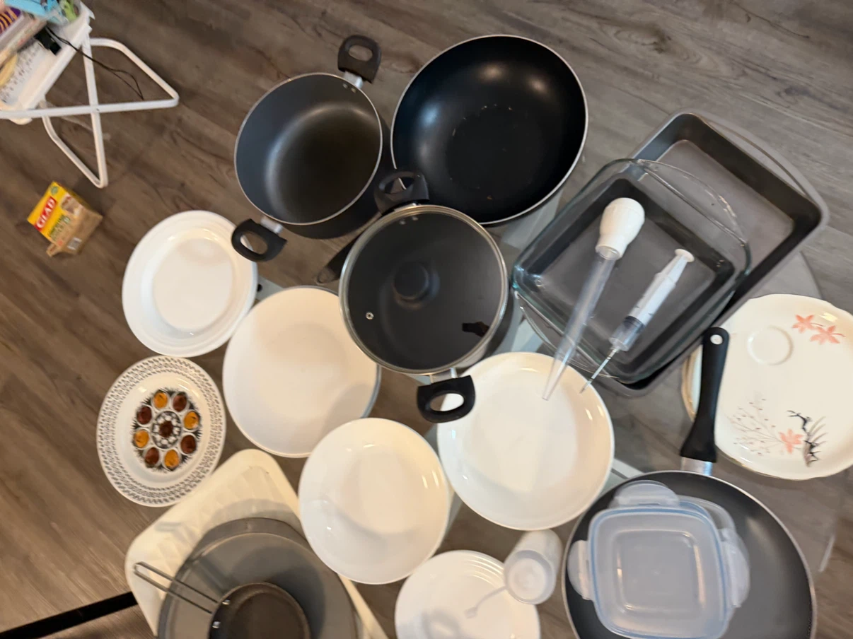 Full Kitchenware and Dinnerware Sale - photo 3