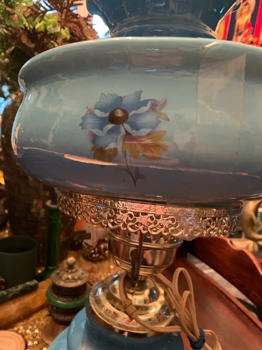 Free: Vintage Lamp. Broken. - photo 2